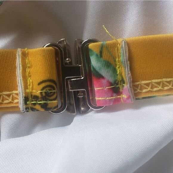 5/$25 Floral bikini top size 34" - Picture 4 of 5